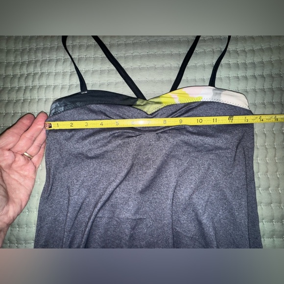 Lululemon Pure Focus Tank Size 2 Citron Tinted Canvas gray. Tag removed. GUC - Picture 5 of 11